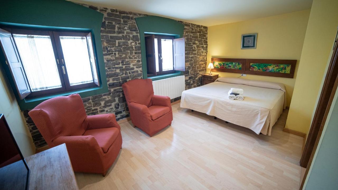 Hotel Rural Los Cerezos De Yanguas Kültér fotó