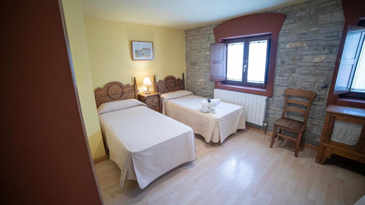 Hotel Rural Los Cerezos De Yanguas Kültér fotó