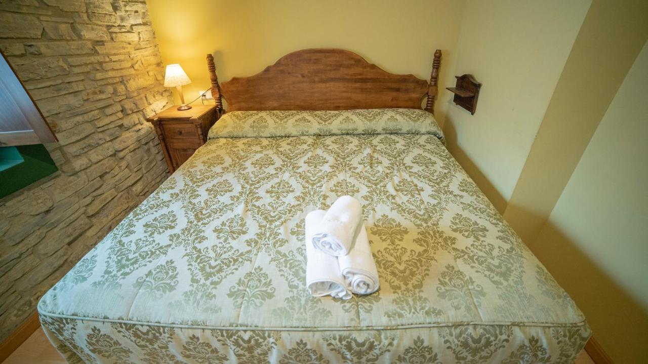 Hotel Rural Los Cerezos De Yanguas Kültér fotó