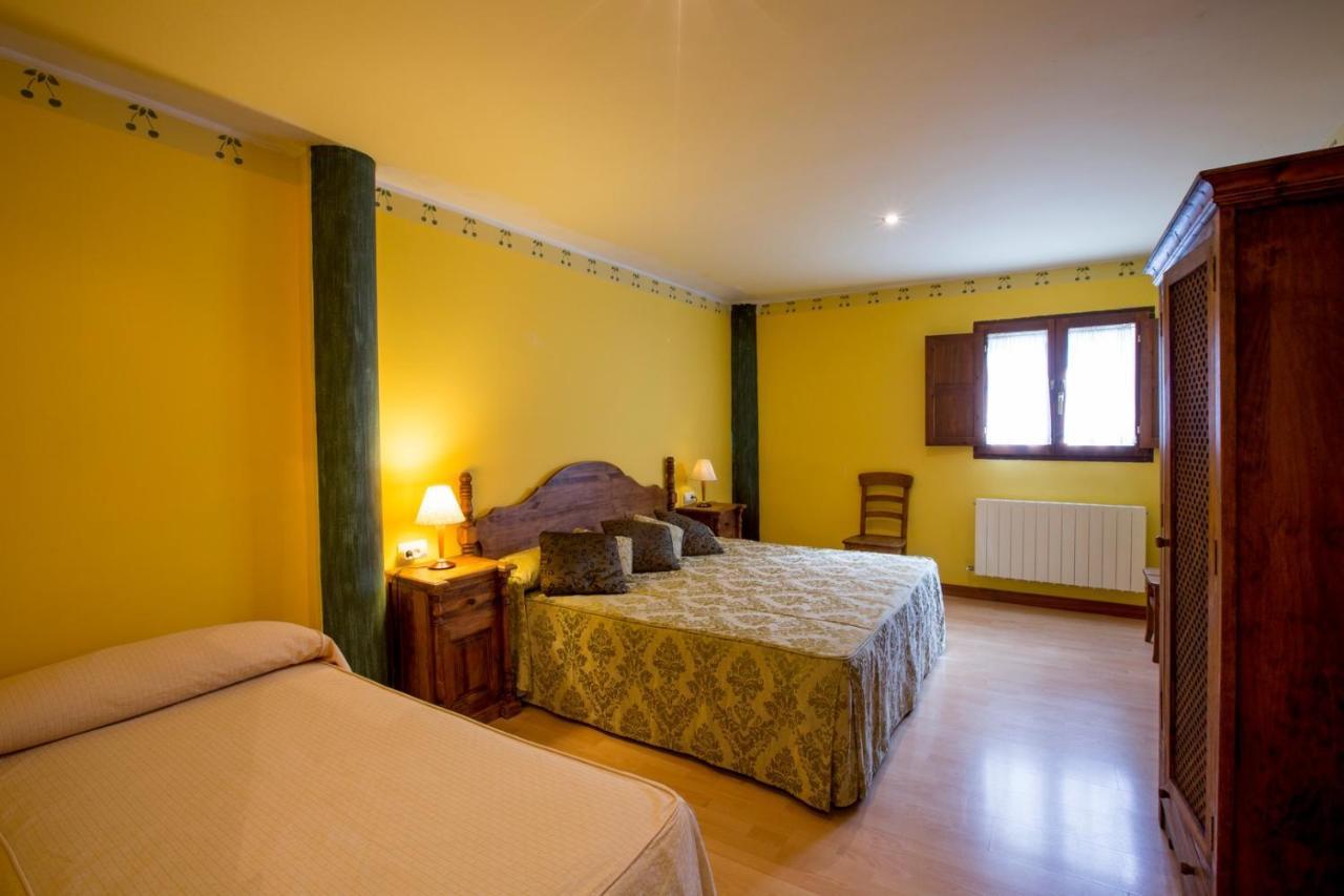 Hotel Rural Los Cerezos De Yanguas Kültér fotó
