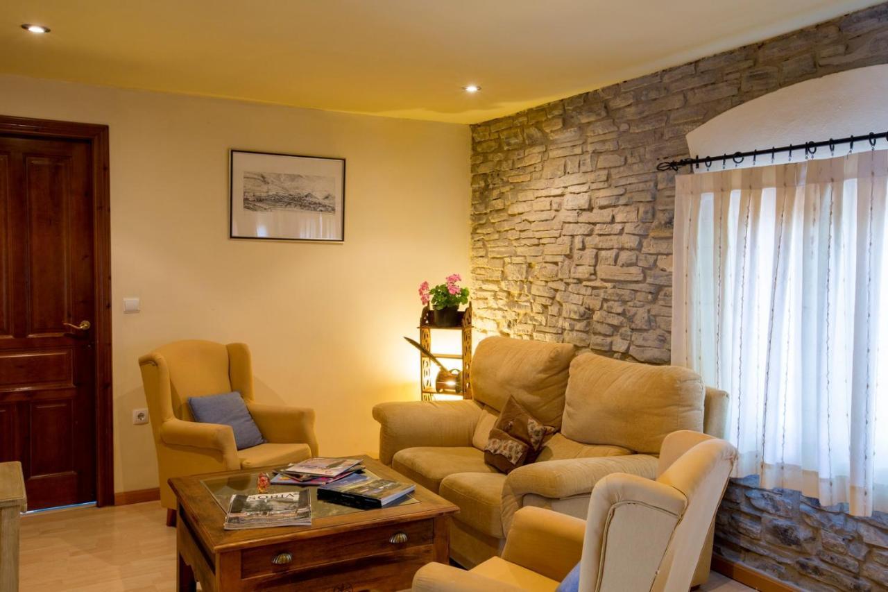 Hotel Rural Los Cerezos De Yanguas Kültér fotó