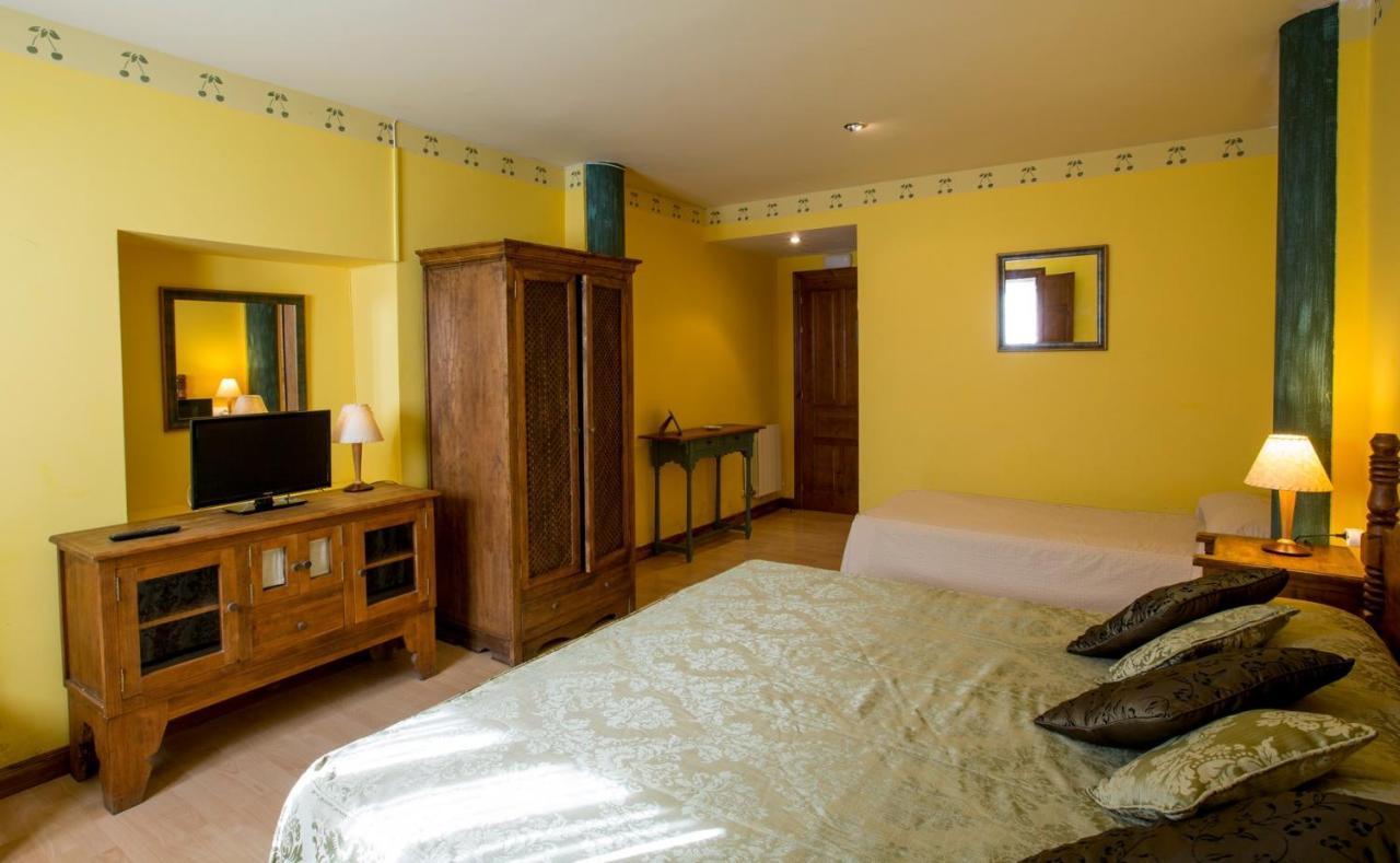 Hotel Rural Los Cerezos De Yanguas Kültér fotó