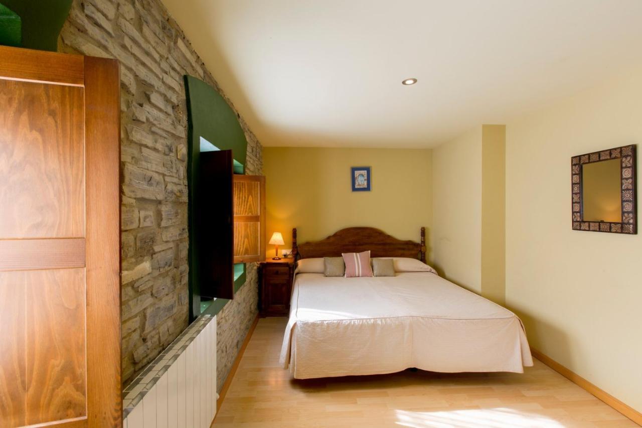 Hotel Rural Los Cerezos De Yanguas Kültér fotó