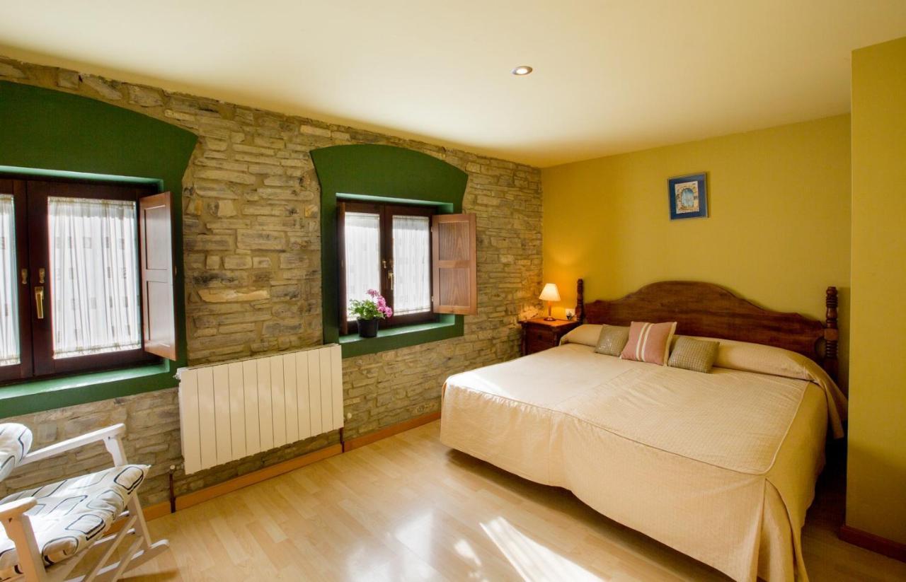 Hotel Rural Los Cerezos De Yanguas Kültér fotó