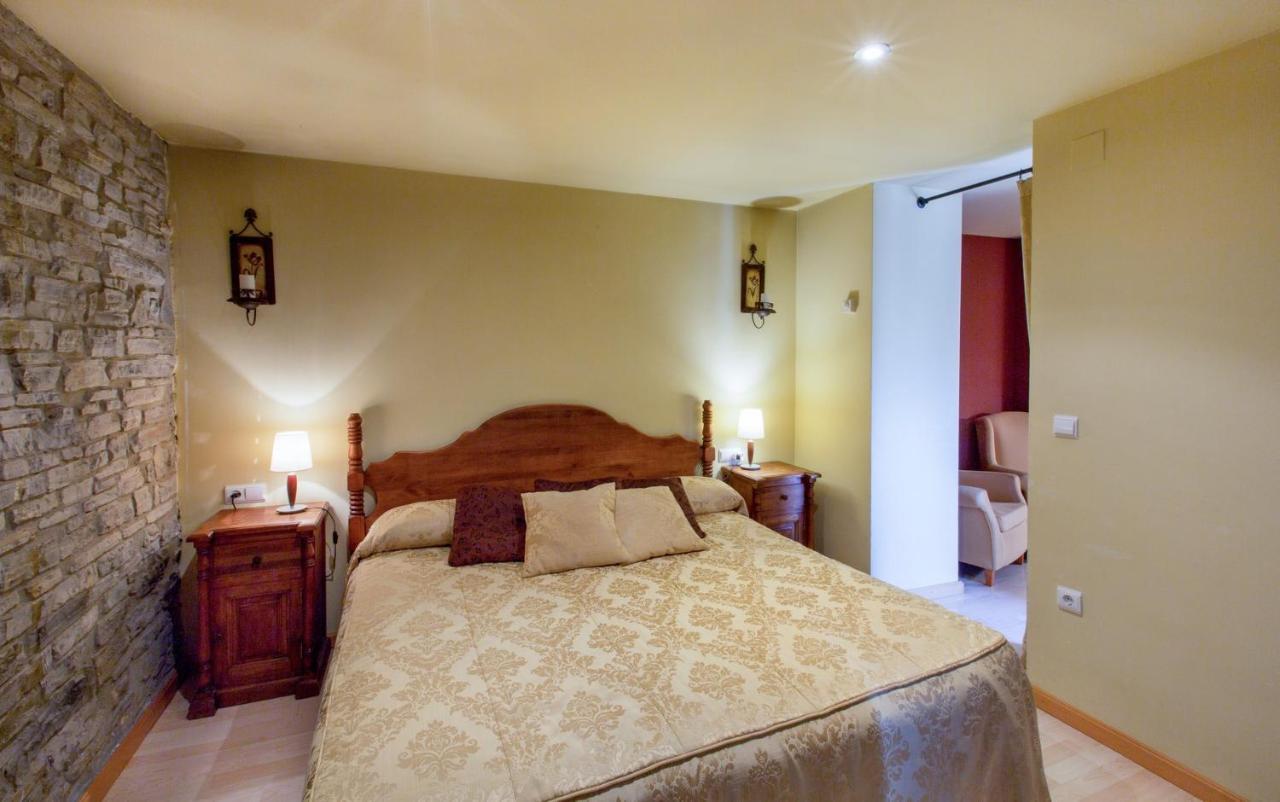 Hotel Rural Los Cerezos De Yanguas Kültér fotó