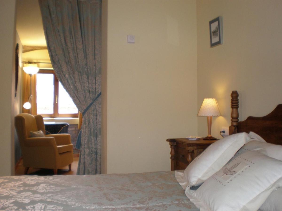 Hotel Rural Los Cerezos De Yanguas Kültér fotó