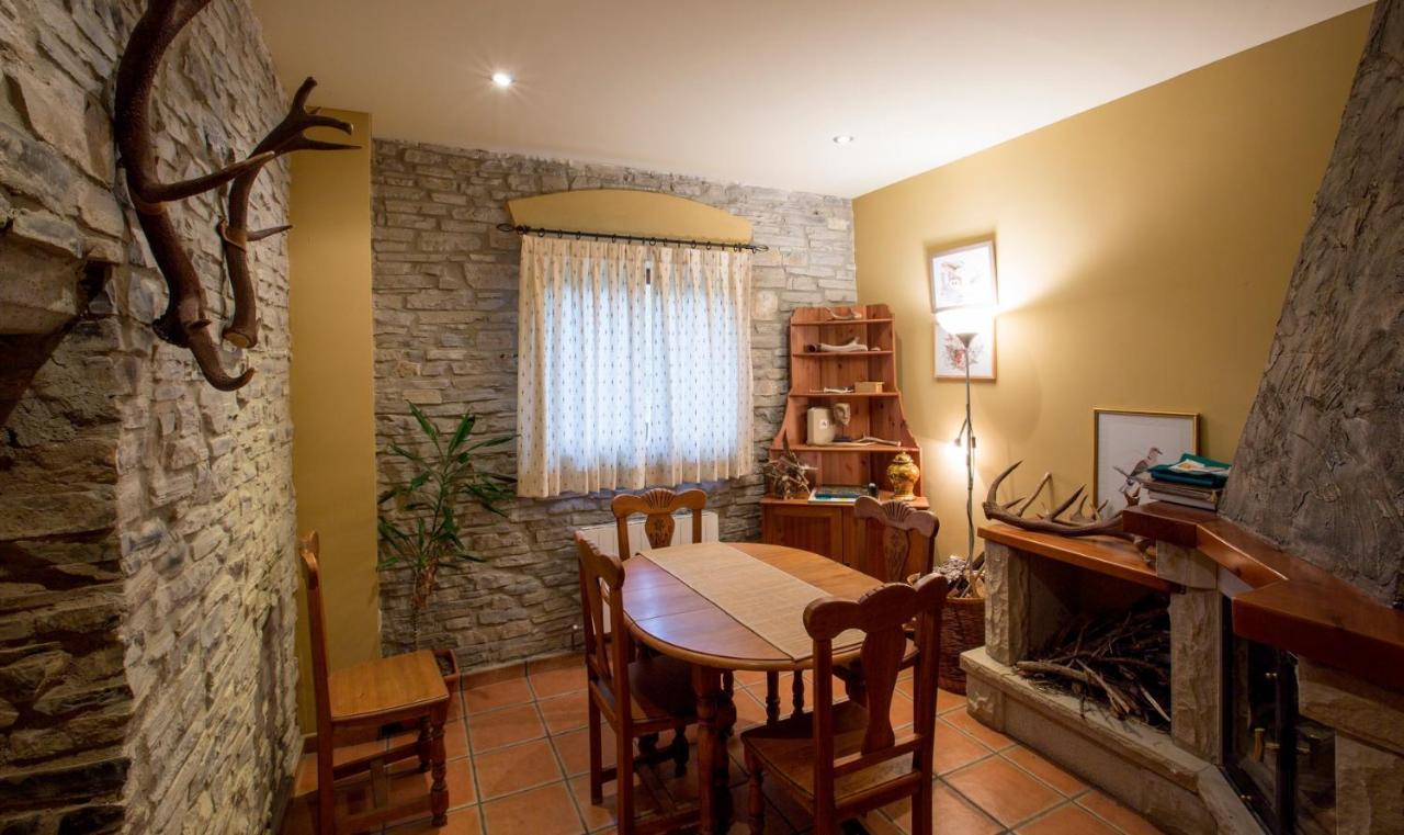 Hotel Rural Los Cerezos De Yanguas Kültér fotó